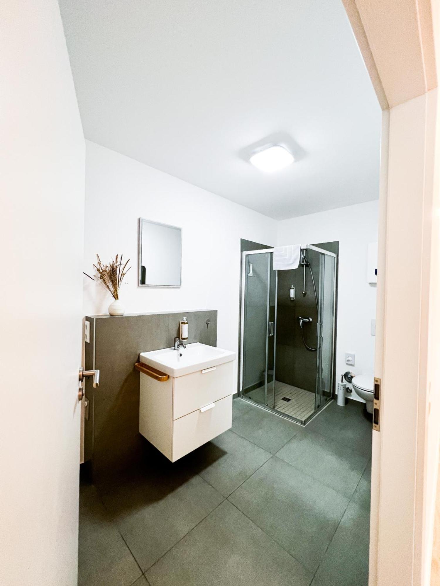 Qonroom - As Individual As You - Minden Kaiserstrasse Kamer foto